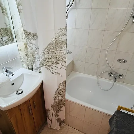 Balatoni Bohem Nyaralo Апартаменты *